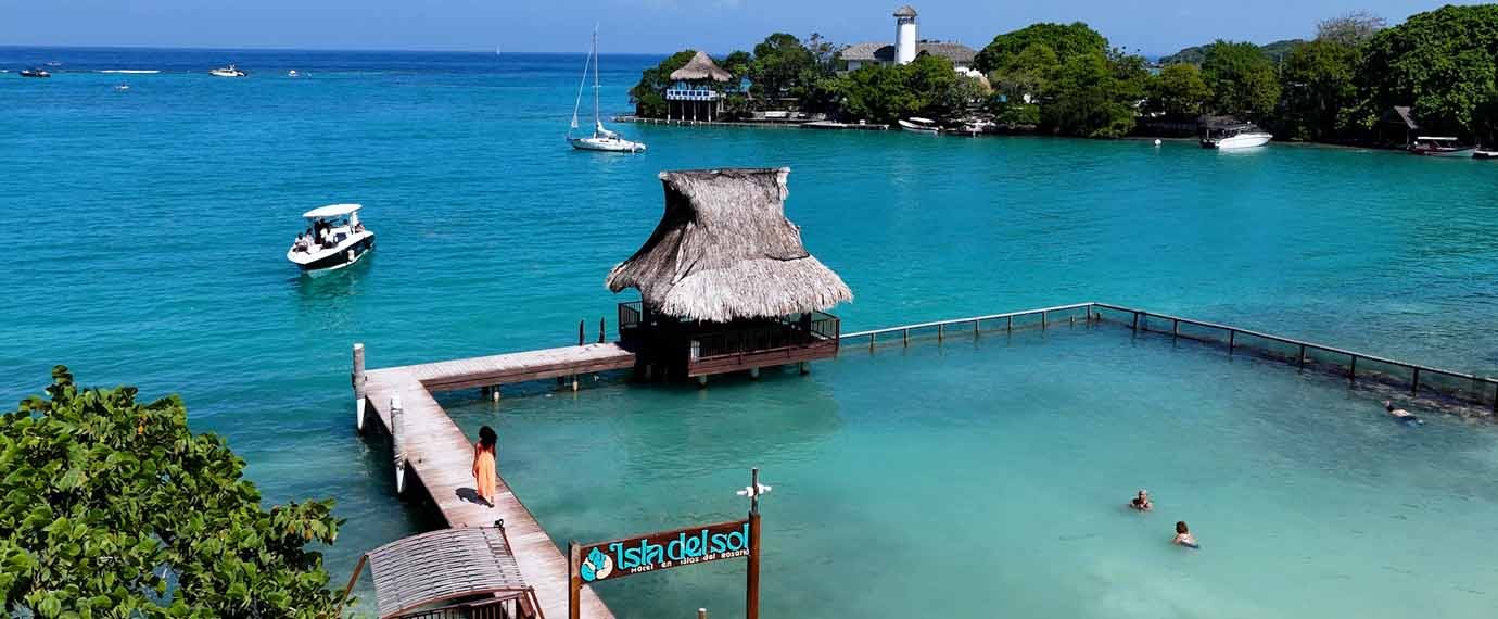 The best day trips to the Rosario Islands and Cartagena.